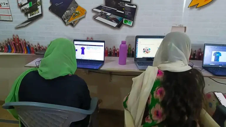 students working in coreldraw