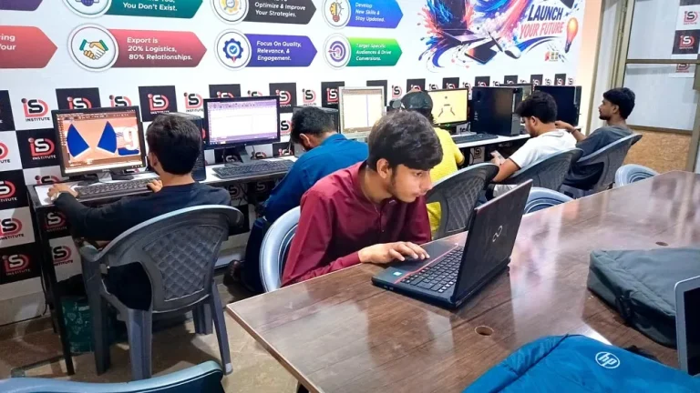 students learning graphic designing